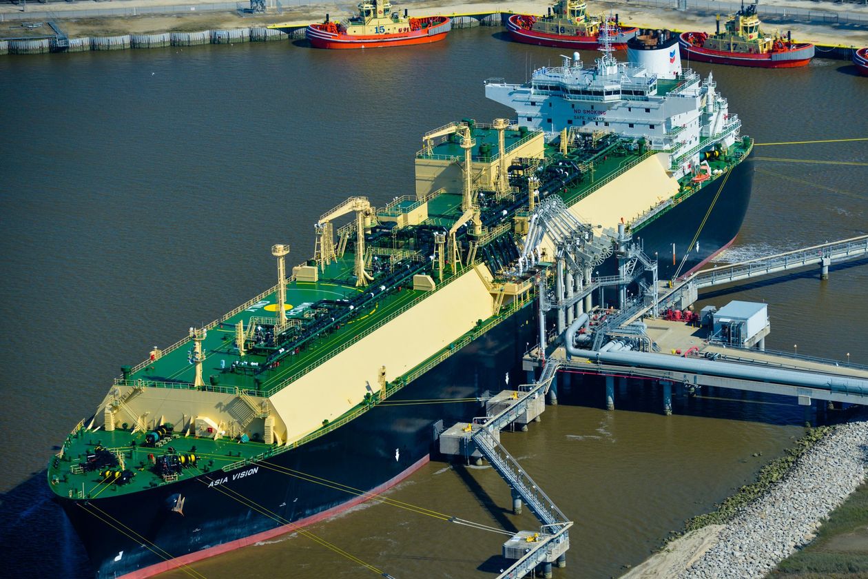Natural Gas Is Losing Its Shine for Ship Operators